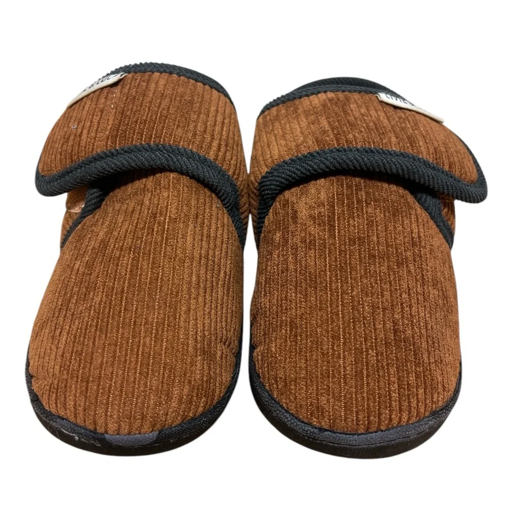 Livie & Luca Boy’s Hug Shoes Size L